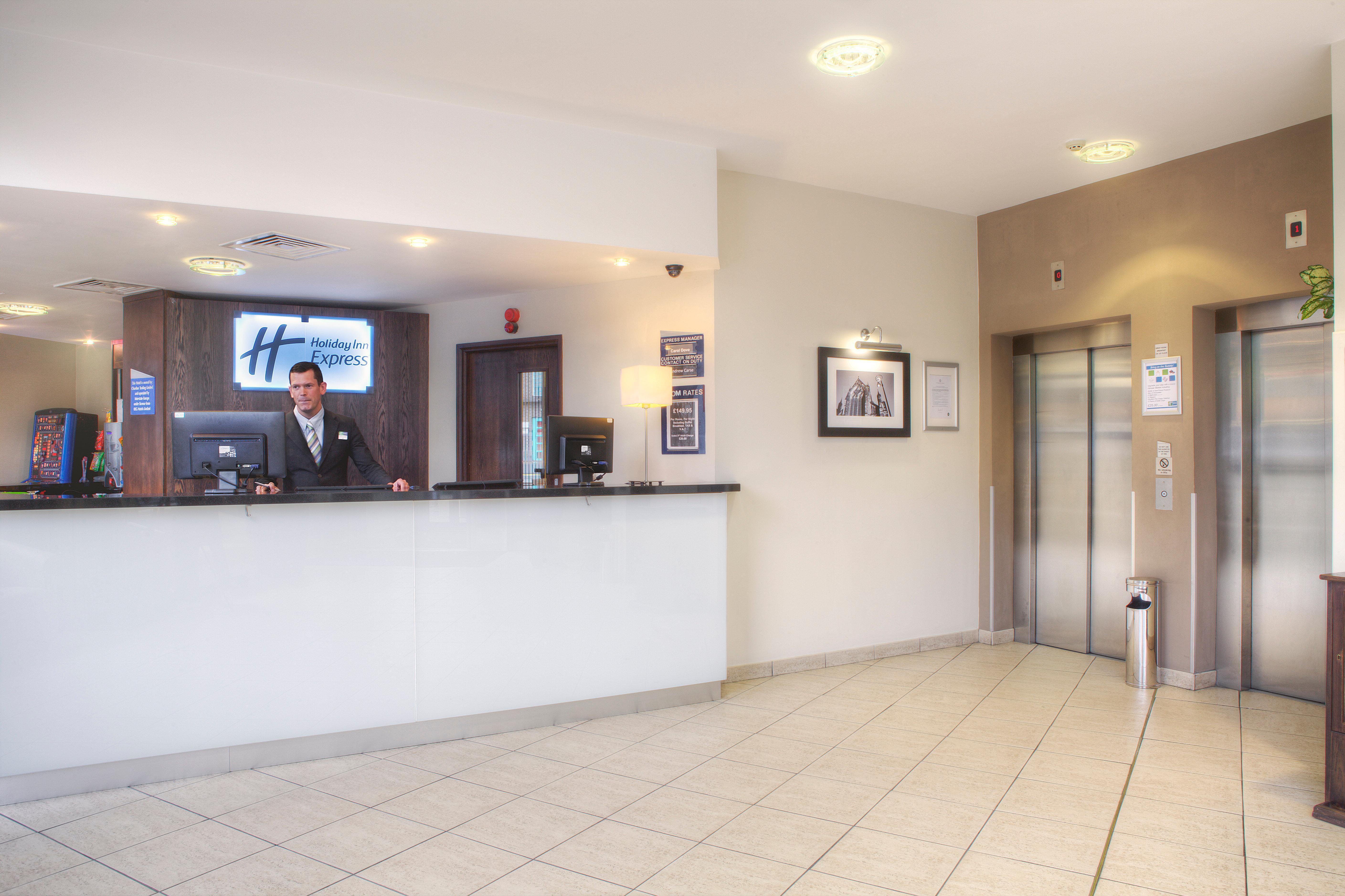 Holiday Inn Express - Glasgow - City Ctr Theatreland By Ihg Exterior photo