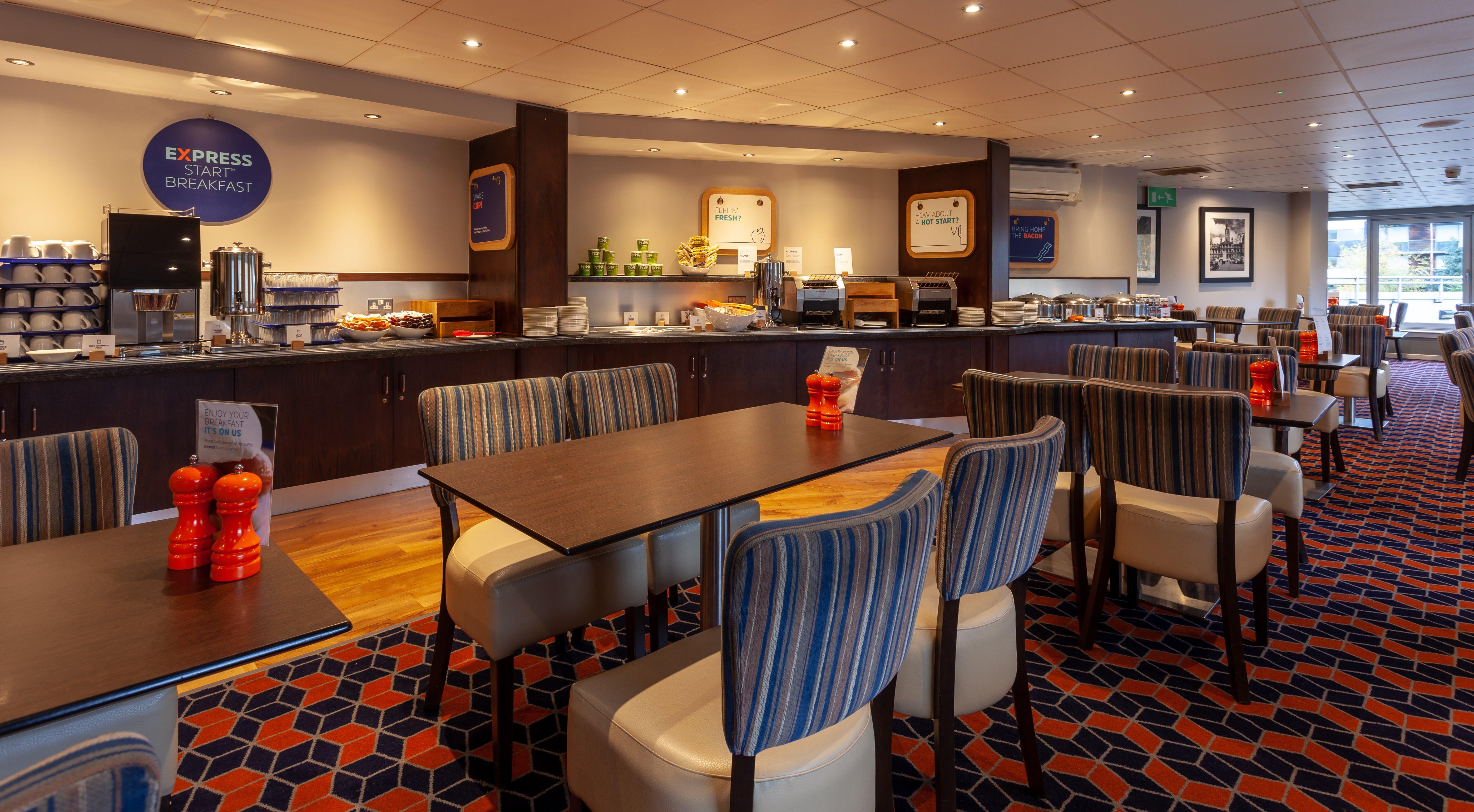 Holiday Inn Express - Glasgow - City Ctr Theatreland By Ihg Exterior photo