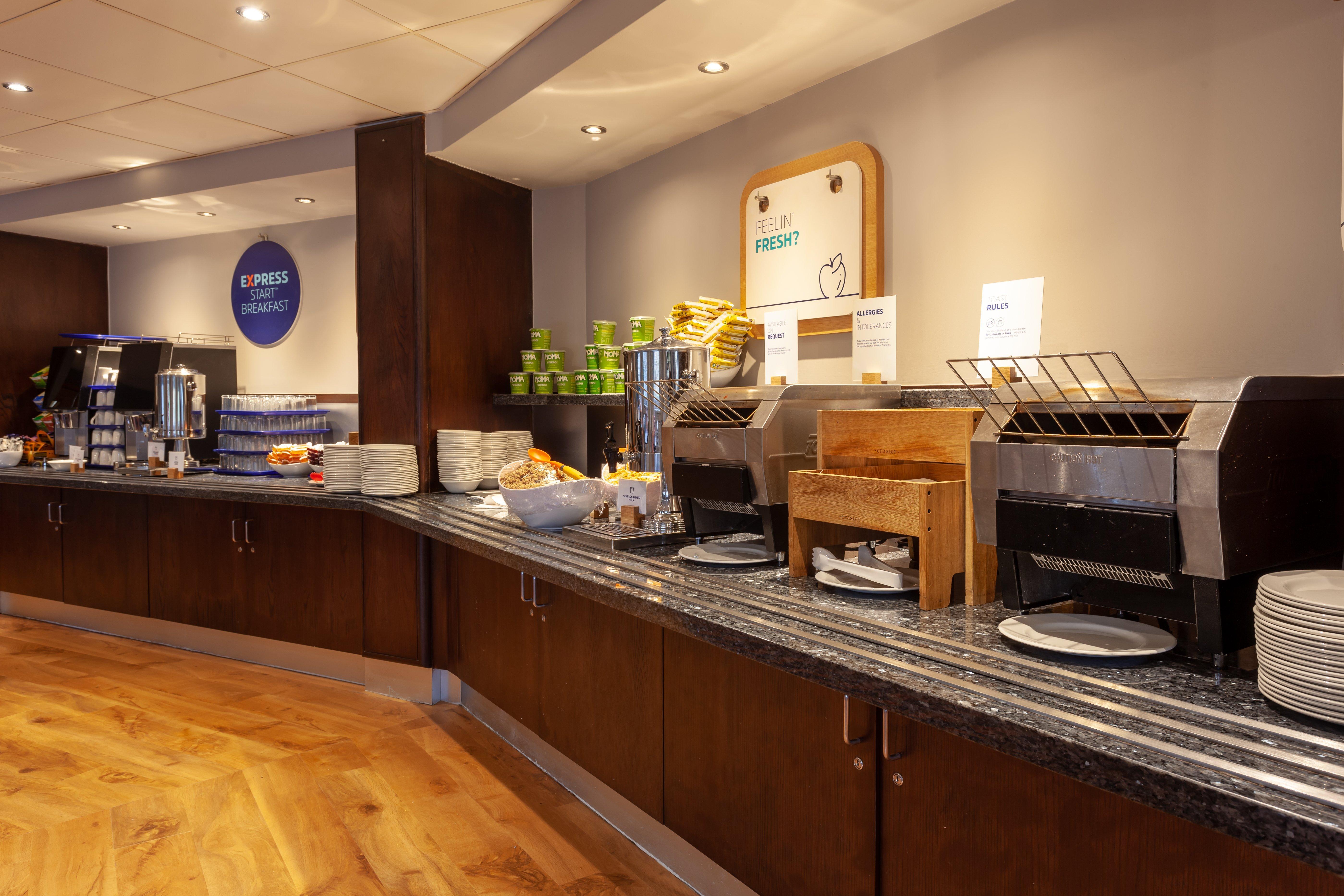 Holiday Inn Express - Glasgow - City Ctr Theatreland By Ihg Exterior photo
