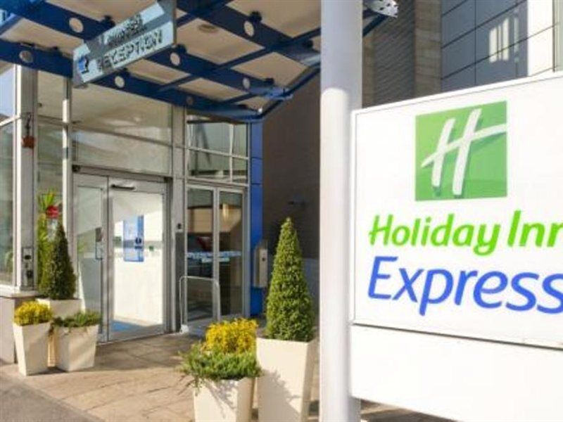 Holiday Inn Express - Glasgow - City Ctr Theatreland By Ihg Exterior photo